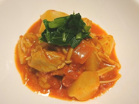 鶏肉とカブのトマトクリーム煮